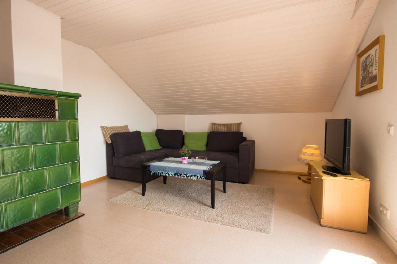 Haus Sonnenhang ฟรีเซนไฮม์ ภายนอก รูปภาพ