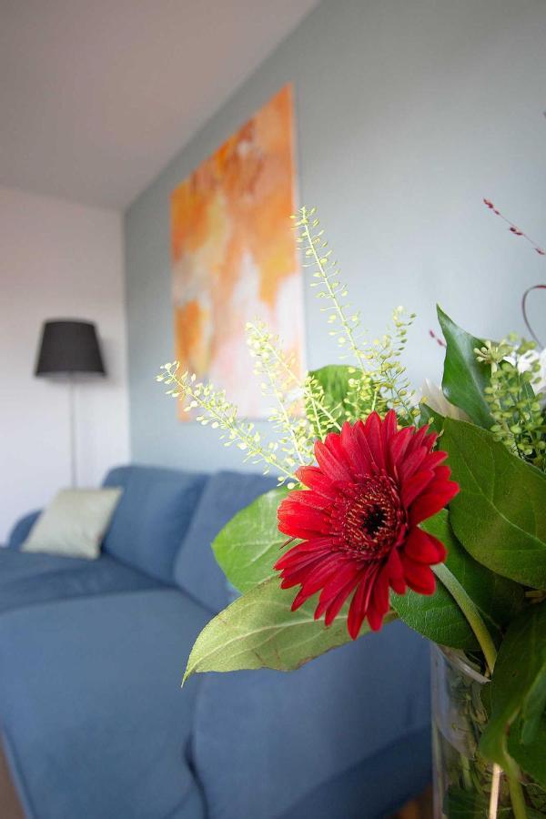 Haus Sonnenhang ฟรีเซนไฮม์ ภายนอก รูปภาพ